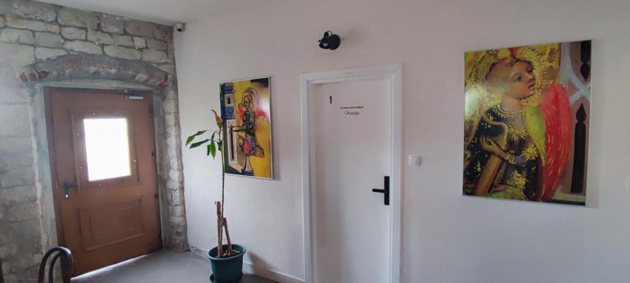 Studios Kadena Trogir - 18Th Century Stone House Exterior photo